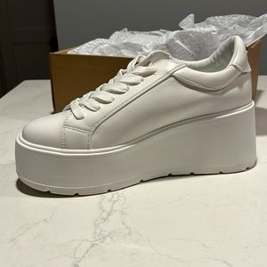 Steve Madden Glimpse White Platform Sneaker Sz 9